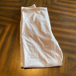 Light purple athletic leggings